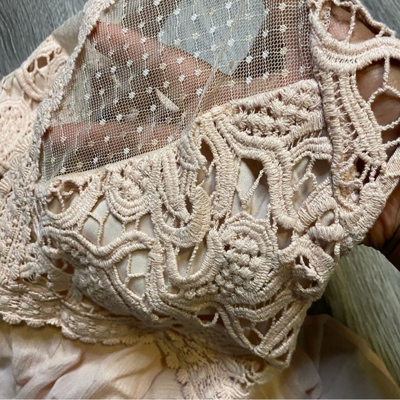 Love on a hanger pink feminine top - size xl - Picture 4 of 7